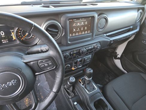 Used 2021 Jeep Wrangler Sport S image 25