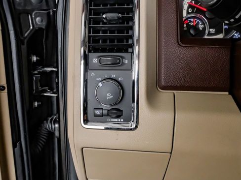 Used 2016 RAM 2500 Laramie image 27