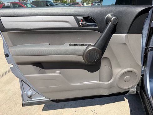 Used 2011 Honda CR-V LX image 17