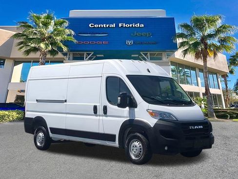 Used 2025 RAM ProMaster 2500 w/ Convenience Group FWD image 2