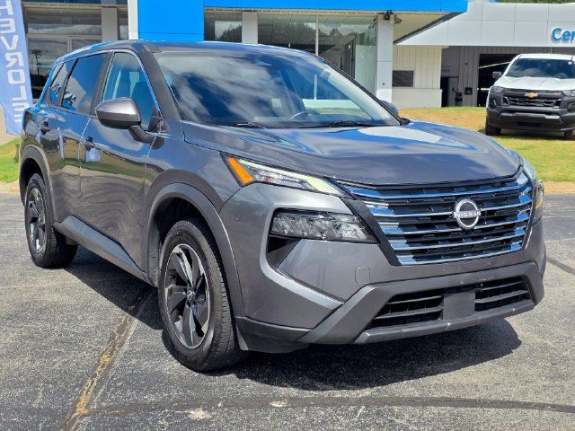 Used 2025 Nissan Rogue SV AWD/4WD image 18