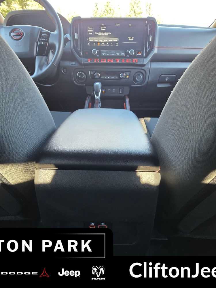 Used 2026 Nissan Frontier PRO-4X AWD/4WD image 19