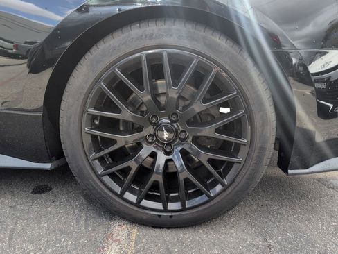 Used 2019 Ford Mustang GT Premium w/ GT Performance Package RWD image 7