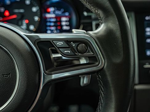 Used 2018 Porsche Macan AWD/4WD image 27