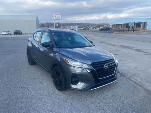 Used 2024 Nissan Kicks SR w/ SR Premium Package image 8