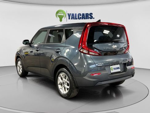 Used 2020 Kia Soul S FWD image 3