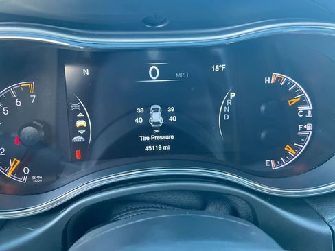 Used 2020 Jeep Grand Cherokee Limited AWD/4WD image 15