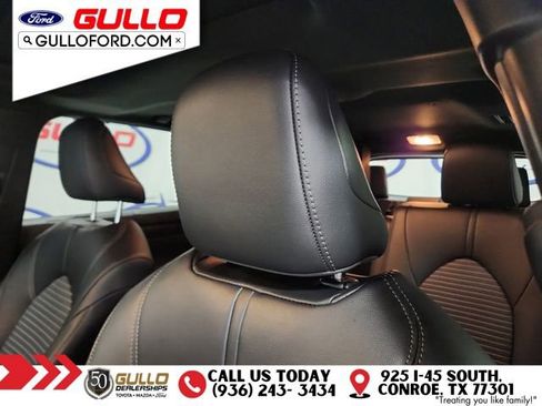 Used 2025 Toyota Highlander XSE image 18