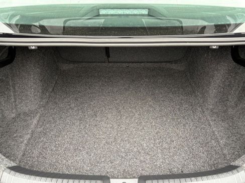 Used 2025 Volkswagen Jetta SE image 31