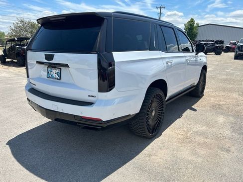 Used 2026 Cadillac Escalade Platinum Sport w/ LPO, Floor Liner Package AWD/4WD image 3