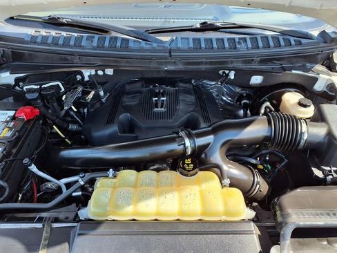 Used 2020 Lincoln Navigator L Reserve w/ Luxury Package RWD image 3