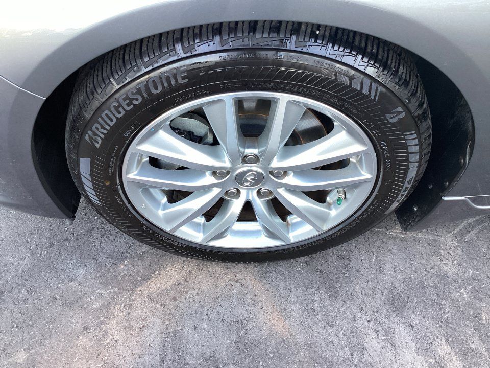 Used 2015 INFINITI Q50 Premium w/ Navigation Package RWD image 31