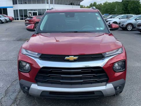 Certified 2021 Chevrolet TrailBlazer LT w/ Convenience Package FWD image 3