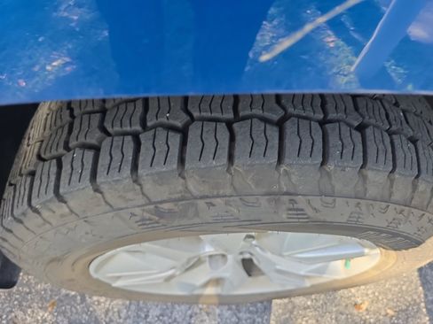 Used 2023 Chevrolet Silverado 1500 Custom w/ LPO, Dark Essentials Package image 5