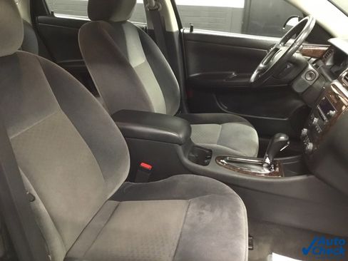Used 2014 Chevrolet Impala LT w/ LT Sunroof Package image 33