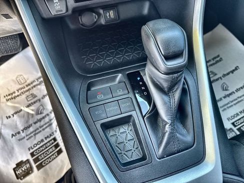 Used 2023 Toyota RAV4 XLE image 28