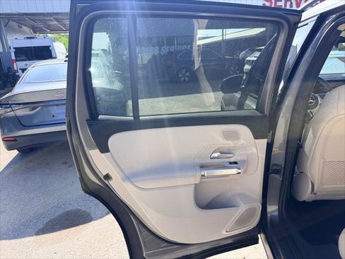 Used 2026 Mercedes-Benz GLB 250 w/ Exclusive Package image 16