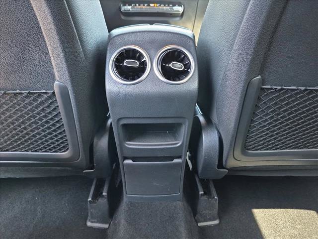 Used 2022 Mercedes-Benz GLB 250 image 16