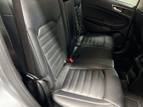 Used 2024 Ford Edge SEL image 12