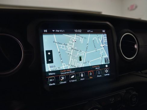 Used 2023 Jeep Wrangler Unlimited Sahara w/ Cold Weather Group image 20