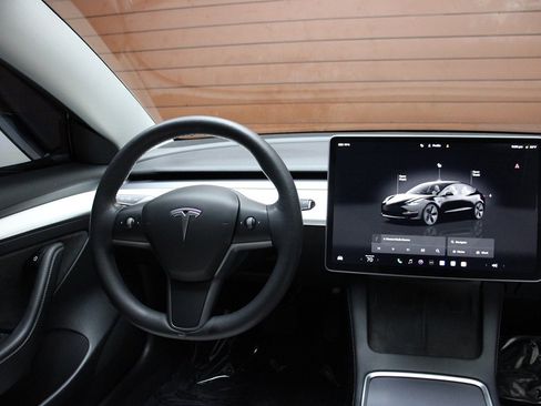 Used 2022 Tesla Model 3 image 34