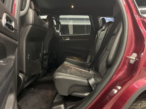 Used 2018 Jeep Grand Cherokee Laredo image 34