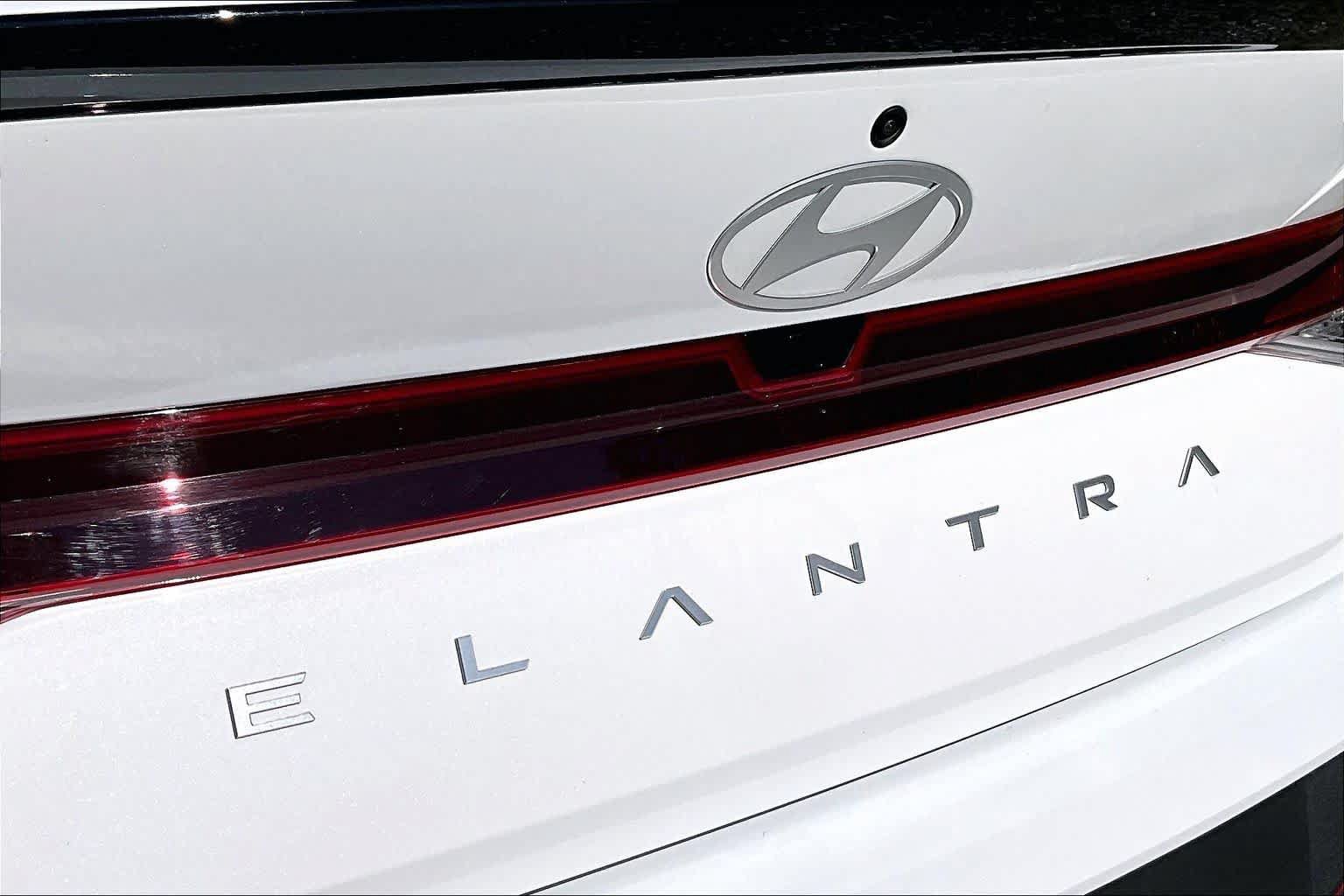Used 2026 Hyundai Elantra Sport FWD image 10