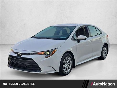 Used 2026 Toyota Corolla LE FWD image 1
