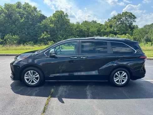 Used 2021 Toyota Sienna Limited AWD/4WD image 6