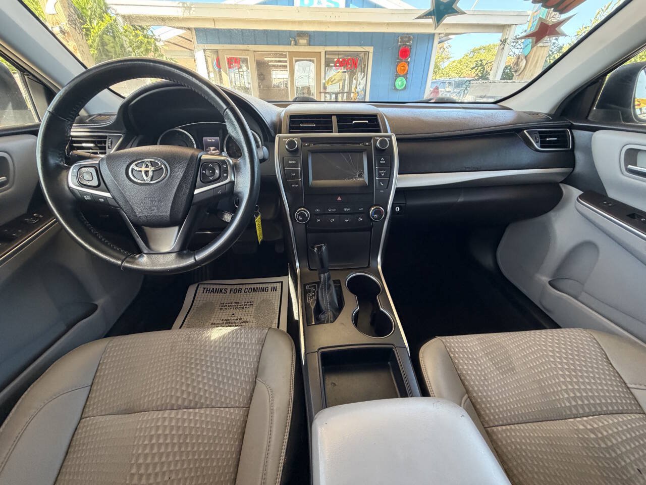 Used 2015 Toyota Camry SE FWD image 15