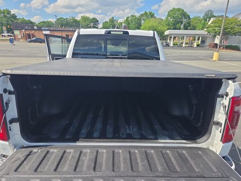 Used 2022 RAM 1500 Laramie AWD/4WD image 19