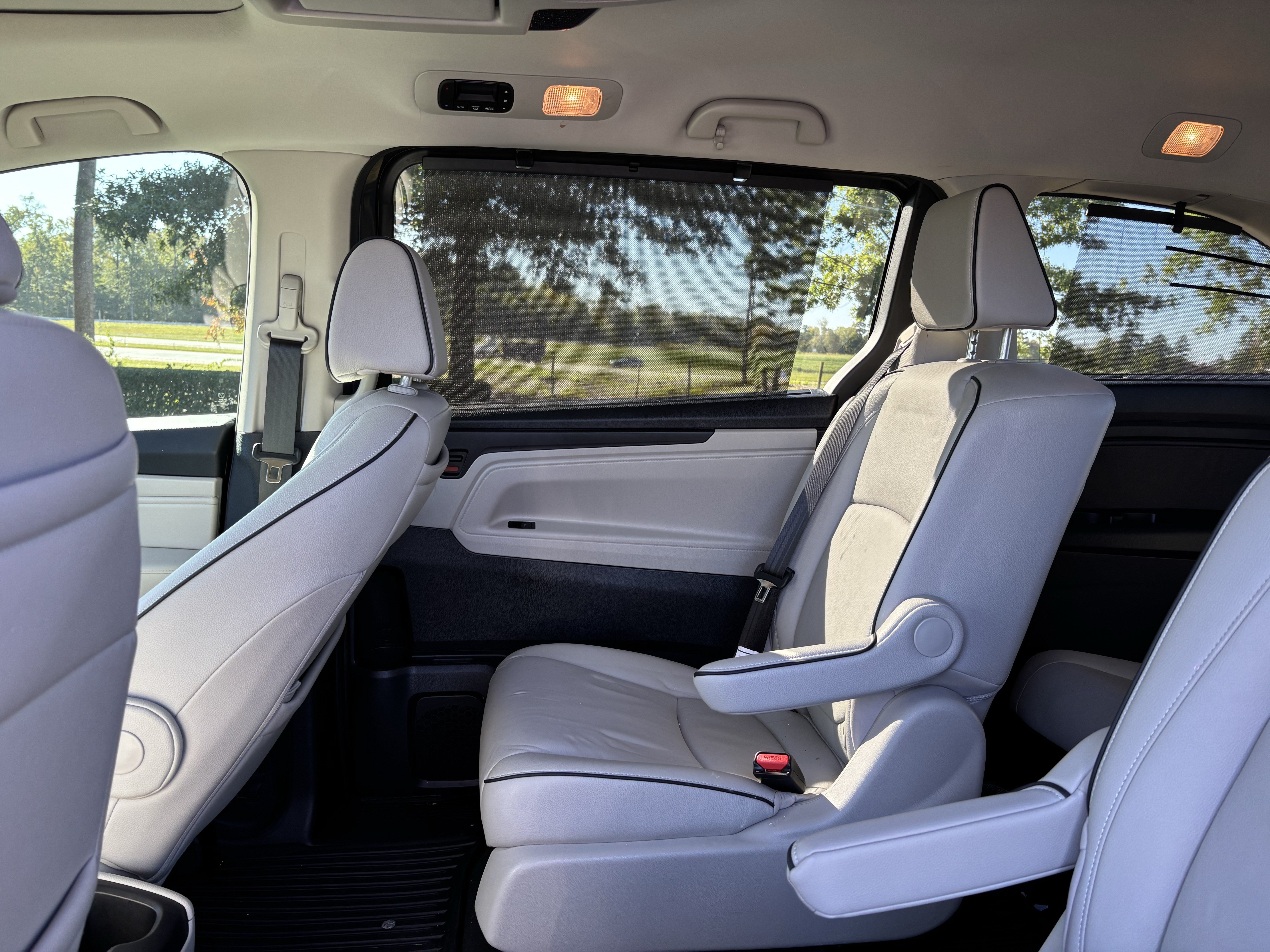 Used 2025 Honda Odyssey Touring image 32