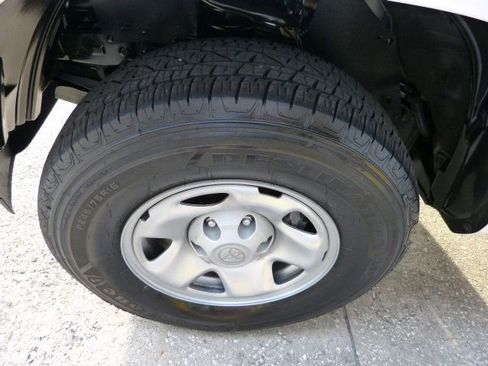 Used 2022 Toyota Tacoma SR image 43