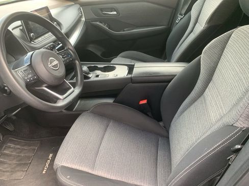 Used 2022 Nissan Rogue SV image 3