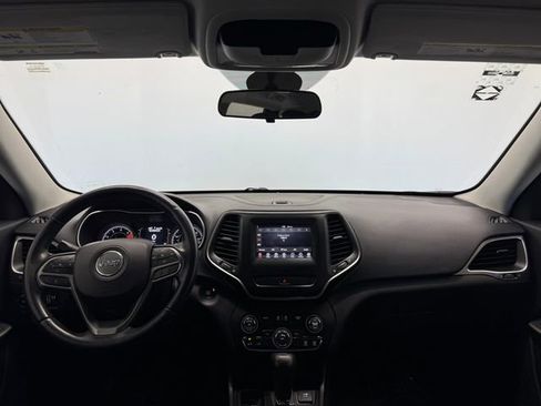 Used 2019 Jeep Cherokee Latitude Plus image 6