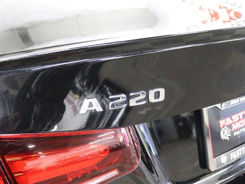 Used 2022 Mercedes-Benz A 220 4MATIC image 7