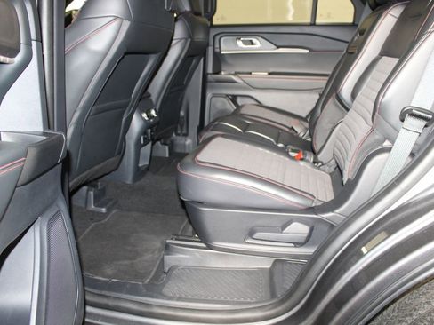 Certified 2025 Ford Explorer ST-Line w/ ST-Line Street Pack image 12