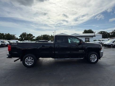 Used 2015 Chevrolet Silverado 2500 LT w/ LT Convenience Package image 5