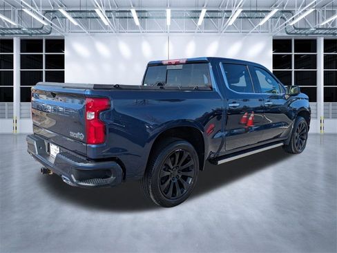 Used 2021 Chevrolet Silverado 1500 High Country w/ Technology Package AWD/4WD image 4
