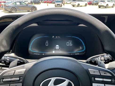 Used 2025 Hyundai Palisade SE FWD image 25