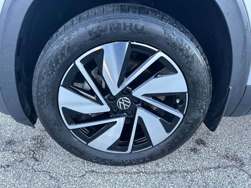 Used 2024 Volkswagen Atlas SE w/ Panoramic Sunroof Package AWD/4WD image 19
