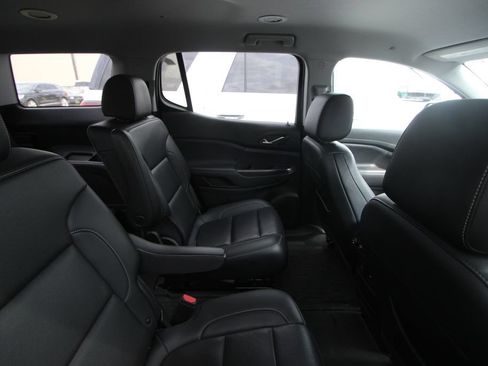 Used 2023 GMC Acadia SLT w/ Elevation Edition FWD image 18