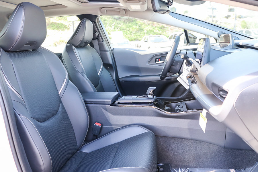 New 2027 Toyota Prius Limited w/ Limited Premium Package FWD image 16