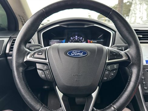Used 2019 Ford Fusion Energi Titanium image 21