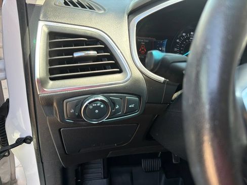 Used 2018 Ford Edge Titanium w/ Technology Package AWD/4WD image 28