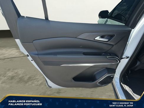 Used 2024 Chevrolet Traverse RS AWD/4WD image 19