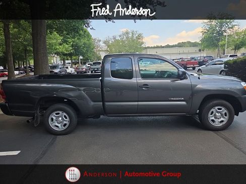Used 2014 Toyota Tacoma 2WD Access Cab w/ Convenience Package image 10