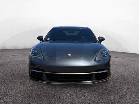 Used 2018 Porsche Panamera RWD image 8