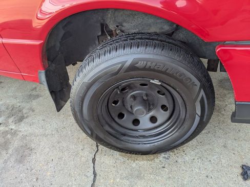 Used 2011 Ford Ranger XLT RWD image 17