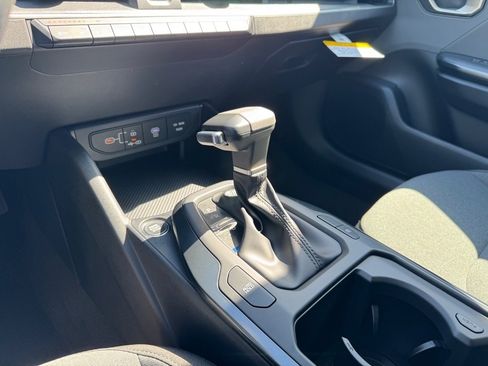 New 2025 Kia K4 LXS image 15